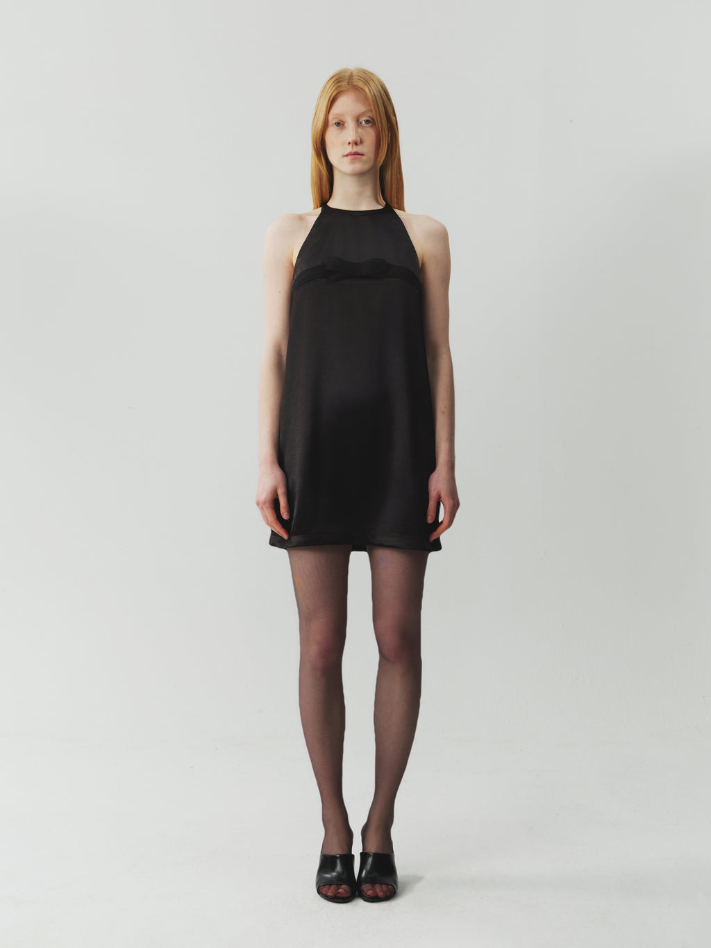 Acetate Combined Lace Sleeveless Dress with Cut-Out Detai