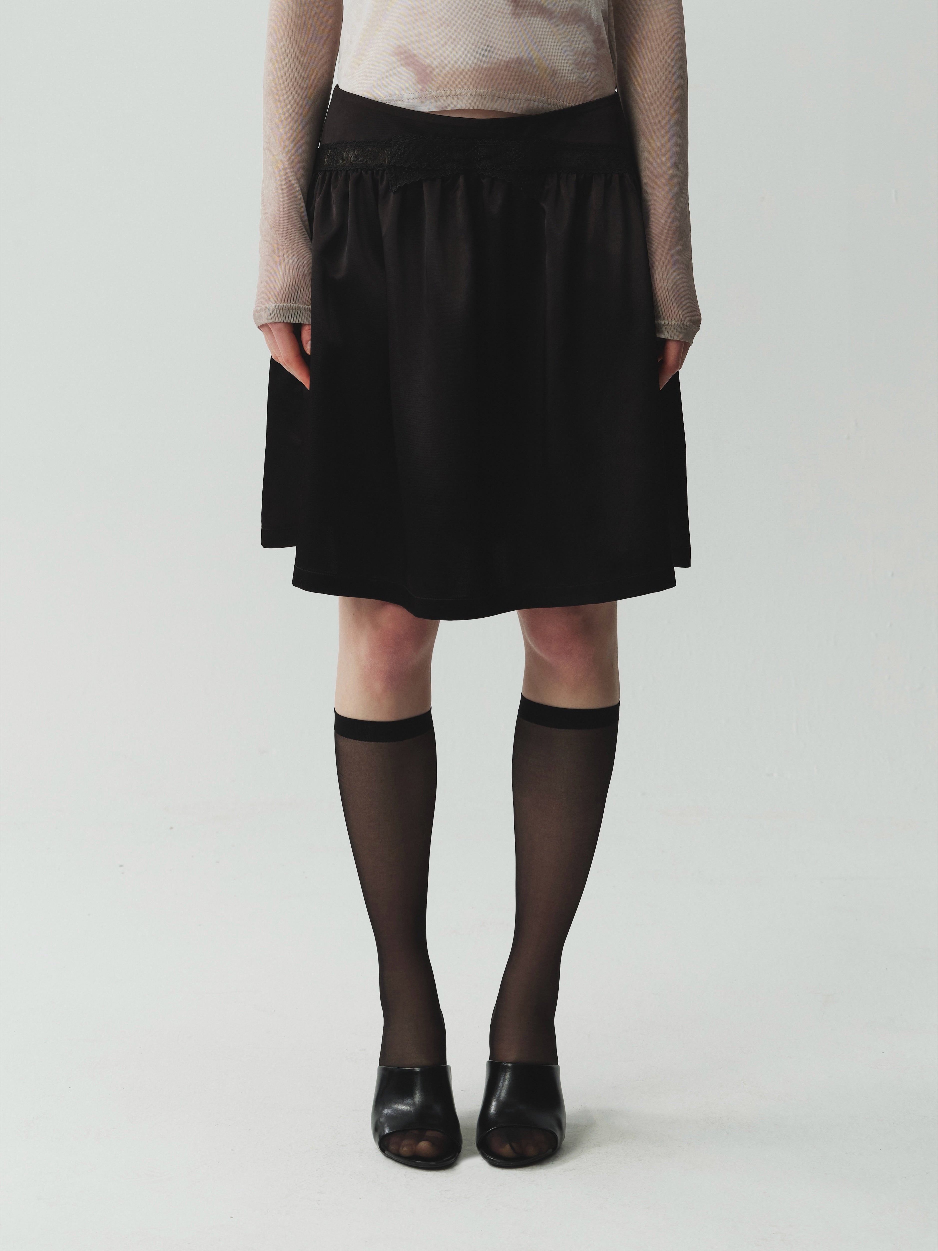 Acetate Combined Lace Skirt with Cut-Out Detai