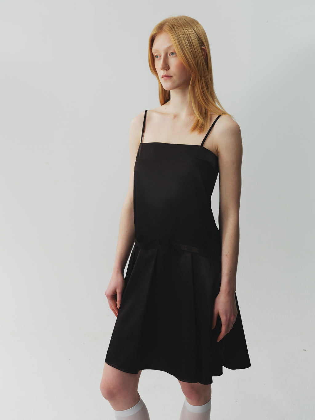 Acetate Combined Lace Dress with Cut-Out Detail