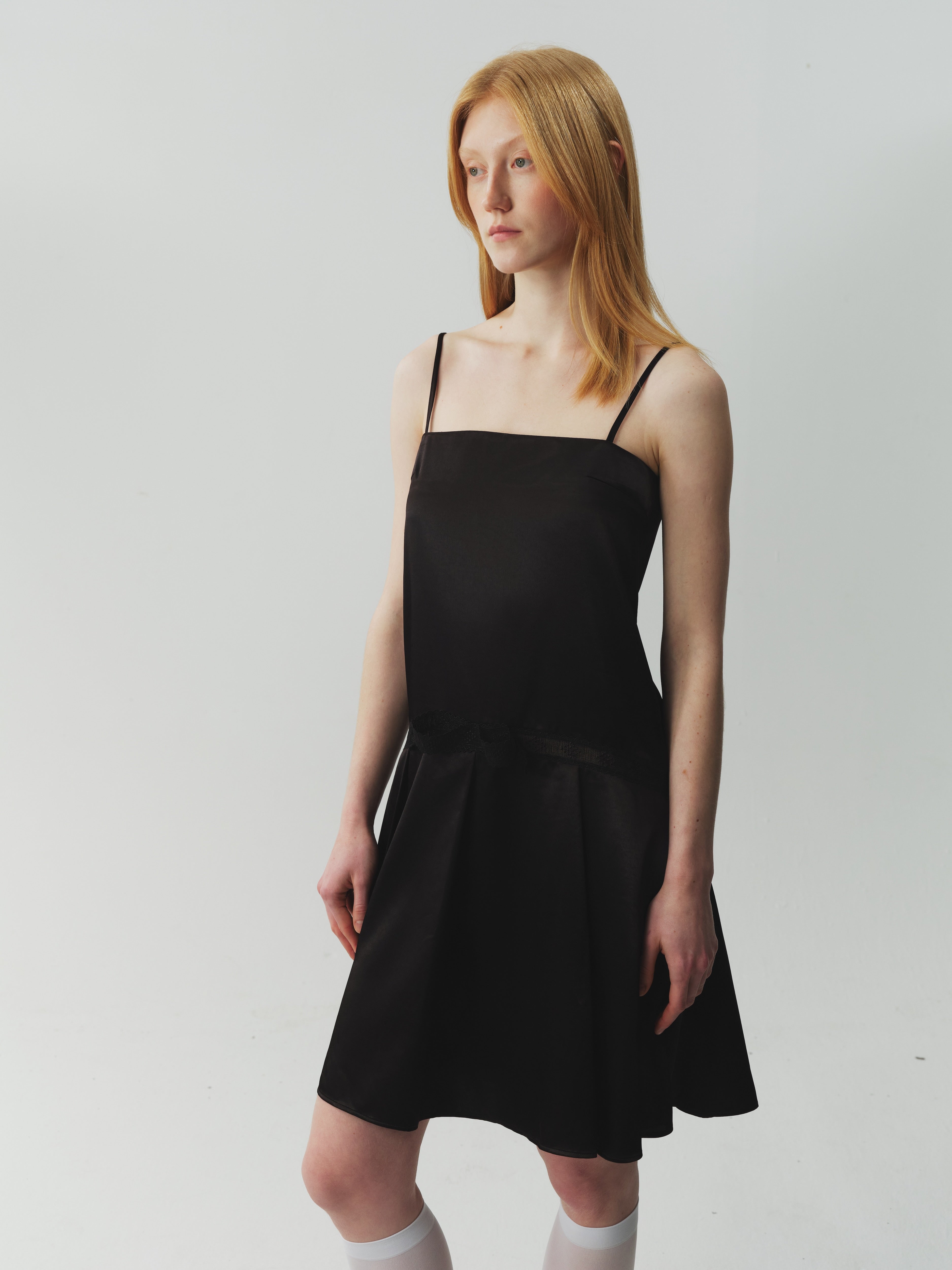 Acetate Combined Lace Dress with Cut-Out Detail
