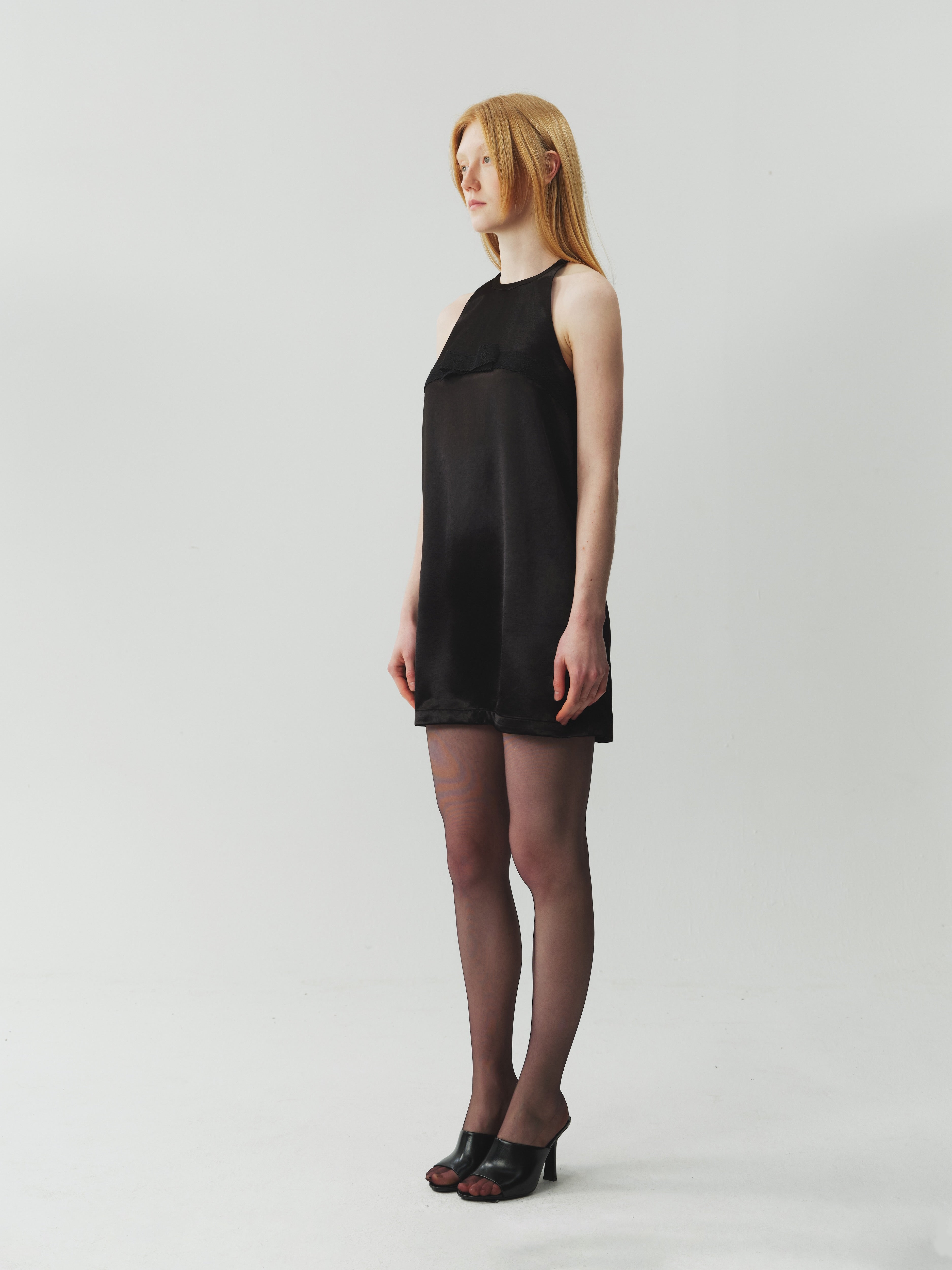 Acetate Combined Lace Sleeveless Dress with Cut-Out Detai